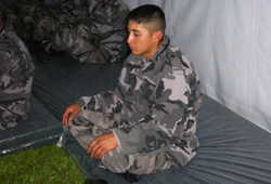 瞑想する兵士